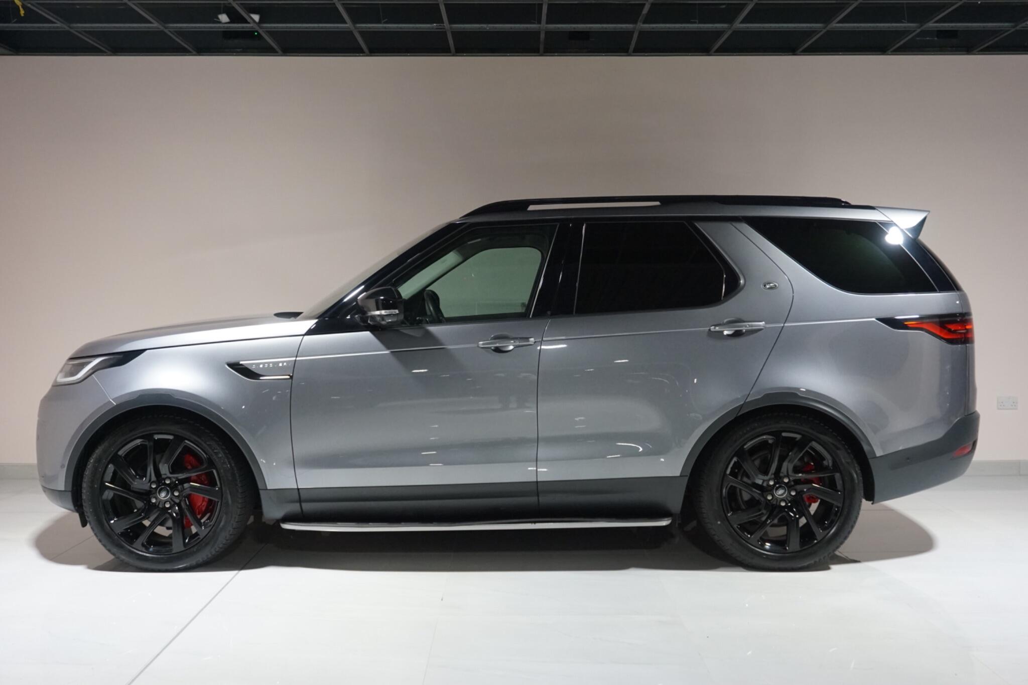 Land Rover Discovery 3.0 D300 MHEV SE SUV 5dr Diesel Auto 4WD Euro 6 (s/s) (300 ps)